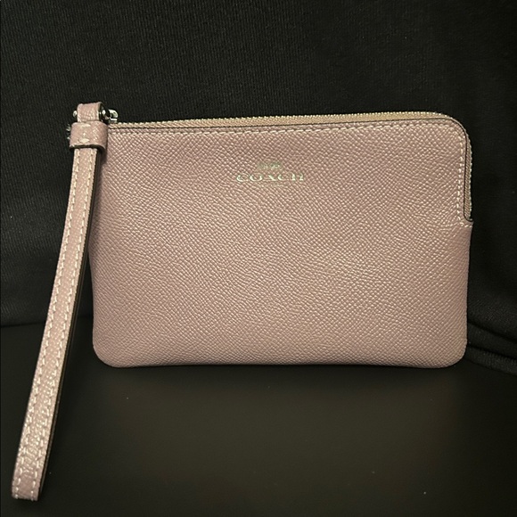 Coach Corner Zip Wristlet Light Purple - Picture 1 of 6